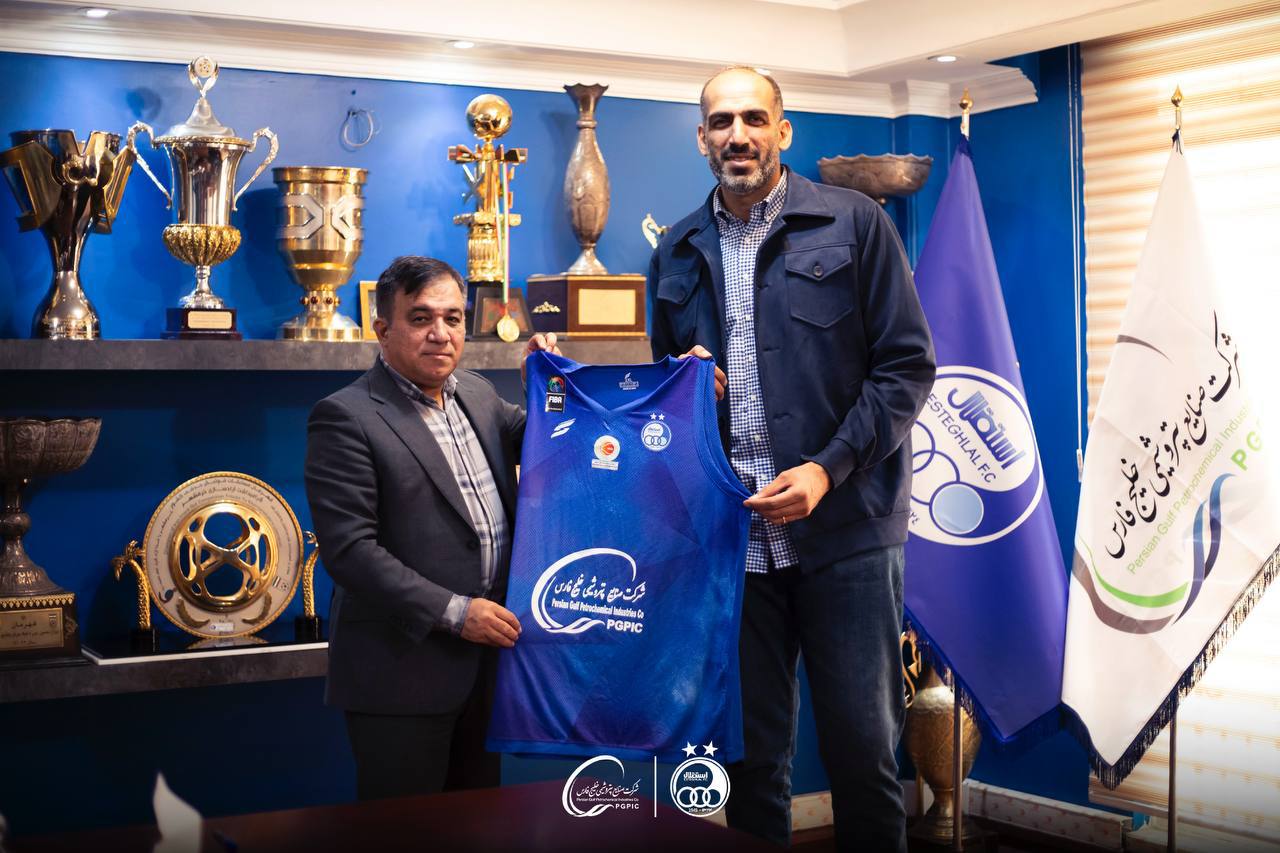 حامد حدادی قرارداد رسمی با استقلال امضا کرد